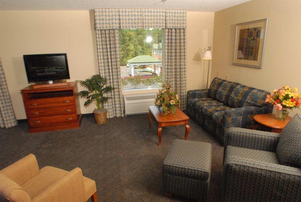 Hampton Inn Gloucester Exterior foto