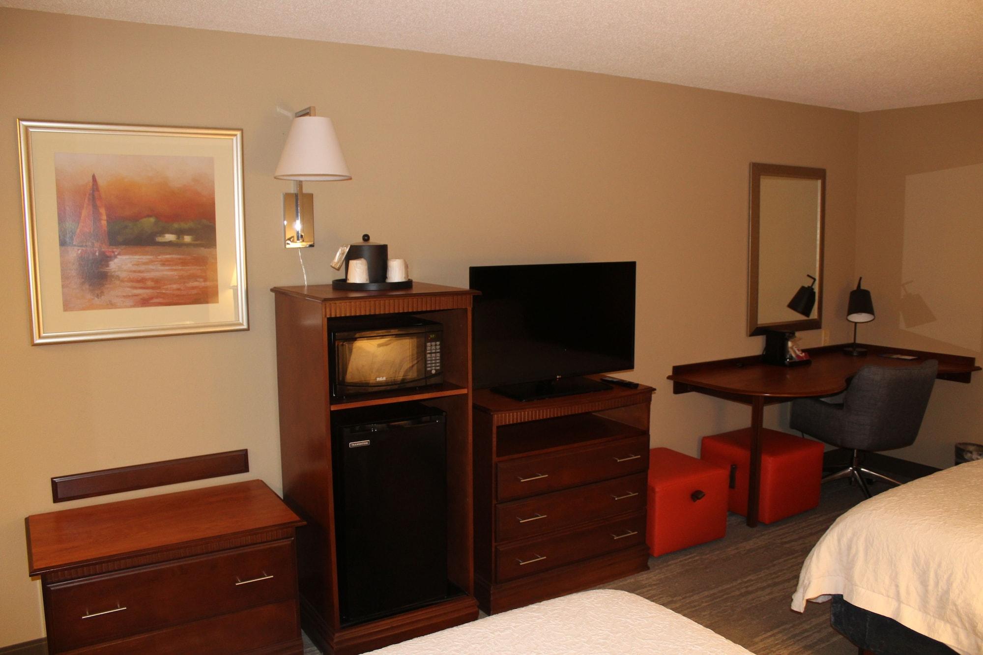 Hampton Inn Gloucester Exterior foto