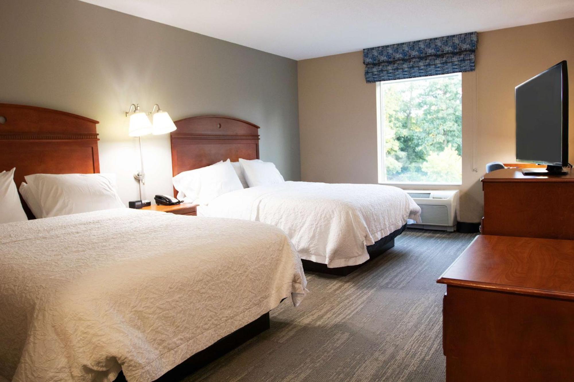 Hampton Inn Gloucester Exterior foto